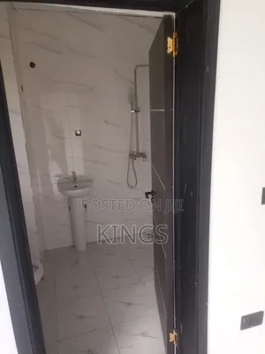 5bdrm Duplex in Gaduwa for rent