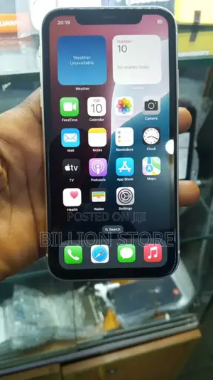 Apple iPhone 11 64 GB White