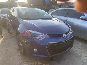 Toyota Corolla S 4dr Sedan (1.8L 4cyl CVT) 2015 Blue