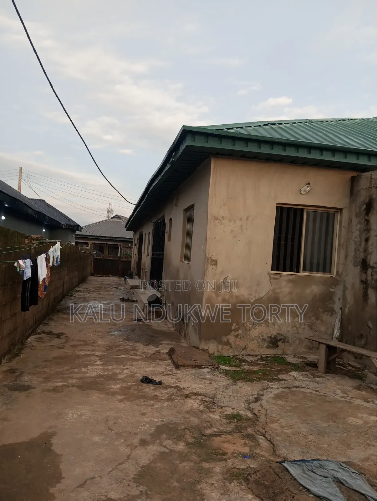 2bdrm Block of Flats in Orimerunmu, Obafemi-Owode for sale