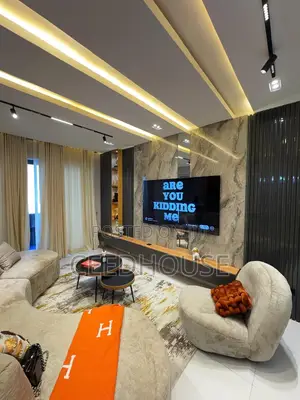 Luxurious 2 Bedroom Apartment With Swimming Pool
