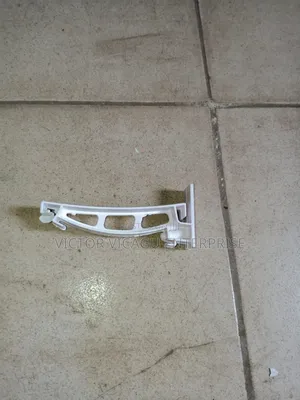 Hanger Fitting Gutter