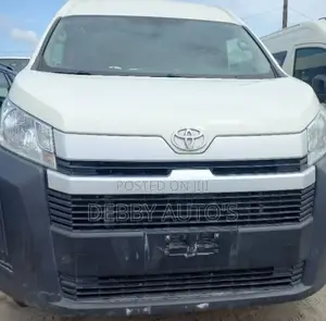 Toyota HiAce 2020 White
