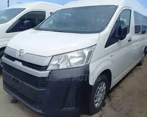 Toyota HiAce 2021 White