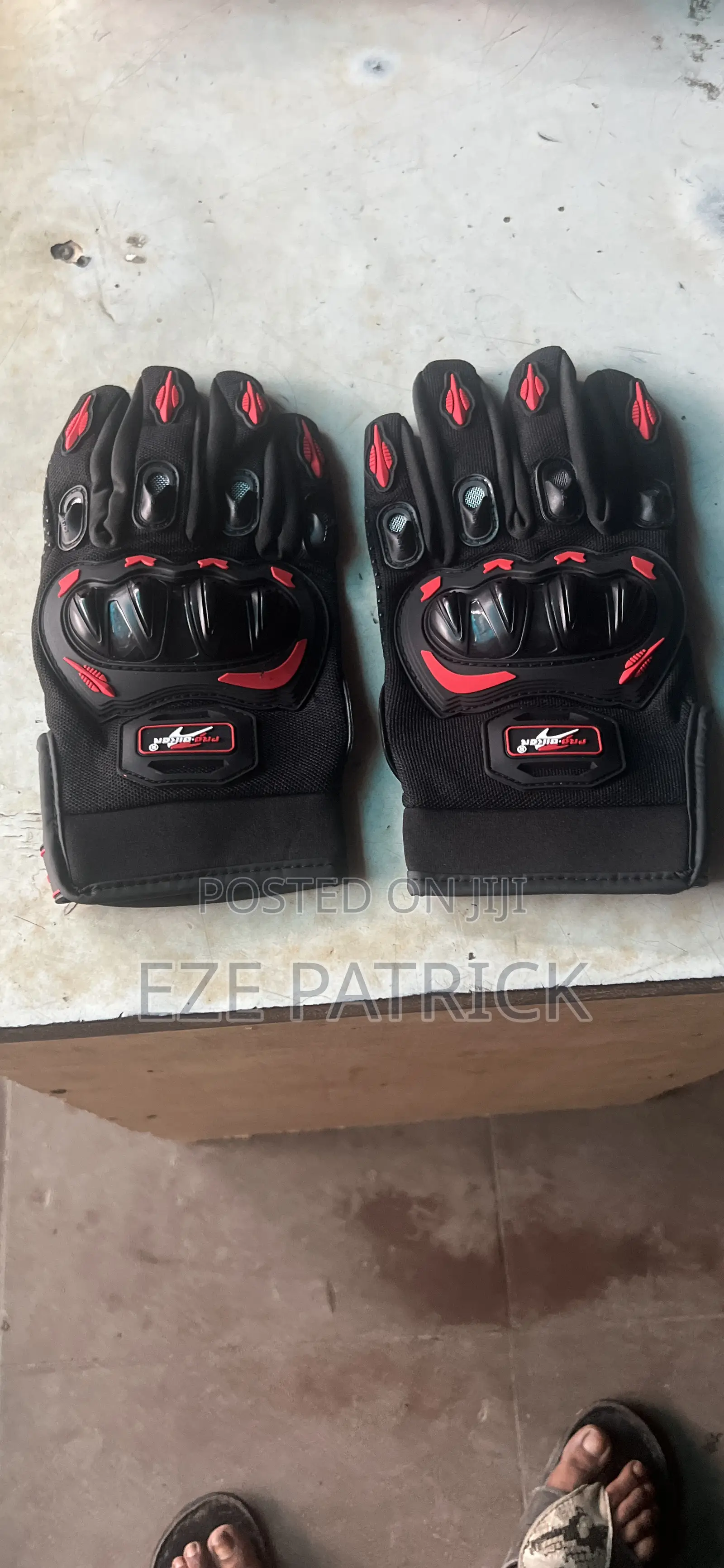 Hand Glove