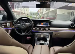 Mercedes-Benz E300 2016 Black