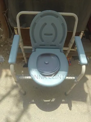 Commode Chair