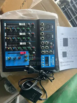 Photo - Professional F4 Yamaha Console Mixer