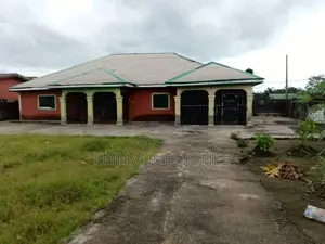 Photo - 3bdrm Bungalow in Not An Estate, Sapele for sale