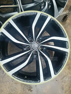 20inches Rim For Range Rover Evoque Black And White