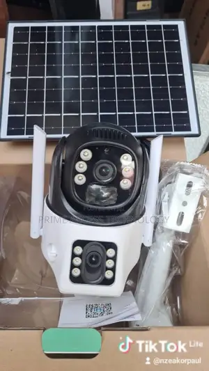 High Quality 3 View Eyes Solar CCTV Camera
