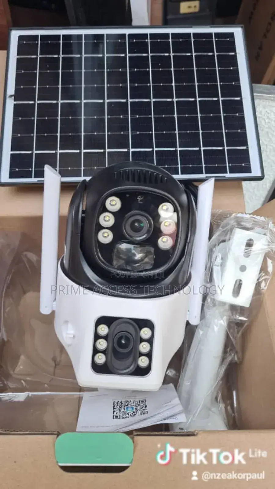 High Quality 3 View Eyes Solar CCTV Camera