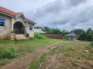 3bdrm Bungalow in Olokofefe Est, Odo Ona for sale