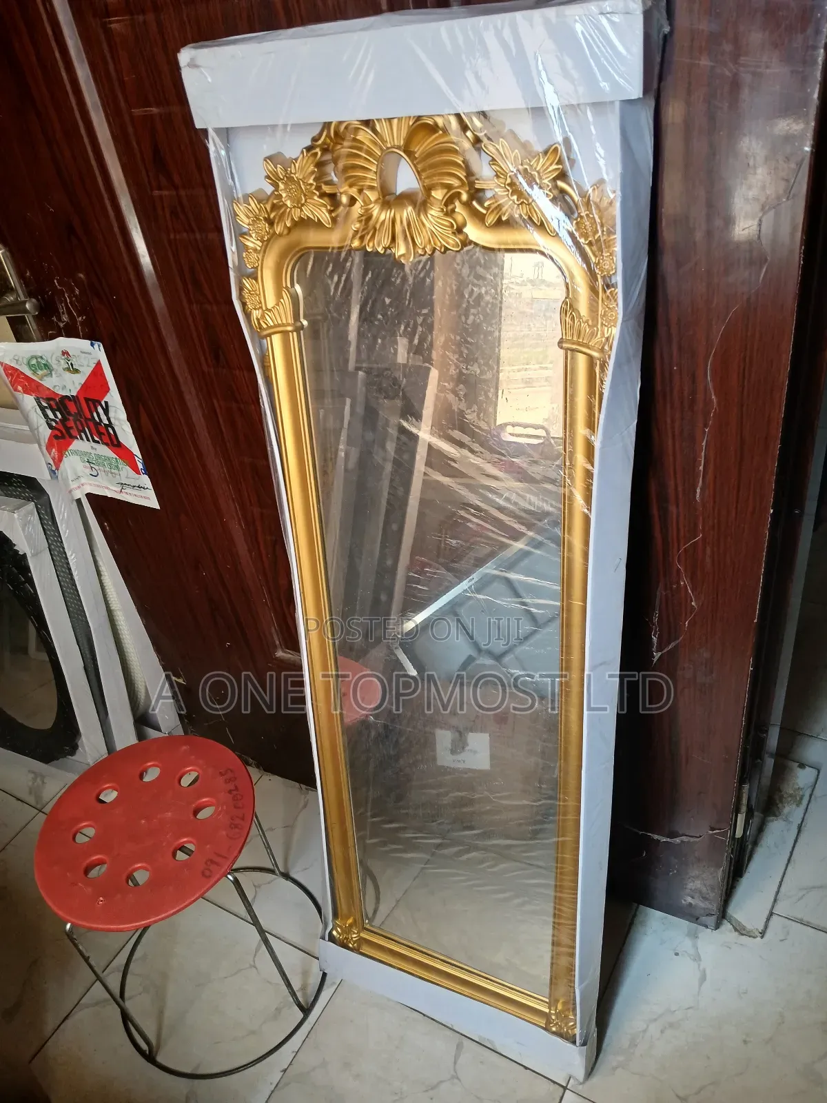 Gold Design Mirror (135 By 40cm)