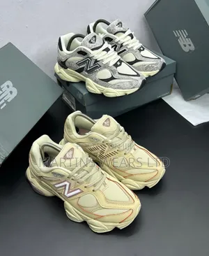 Photo - New Balance Multi Colour Sneaker