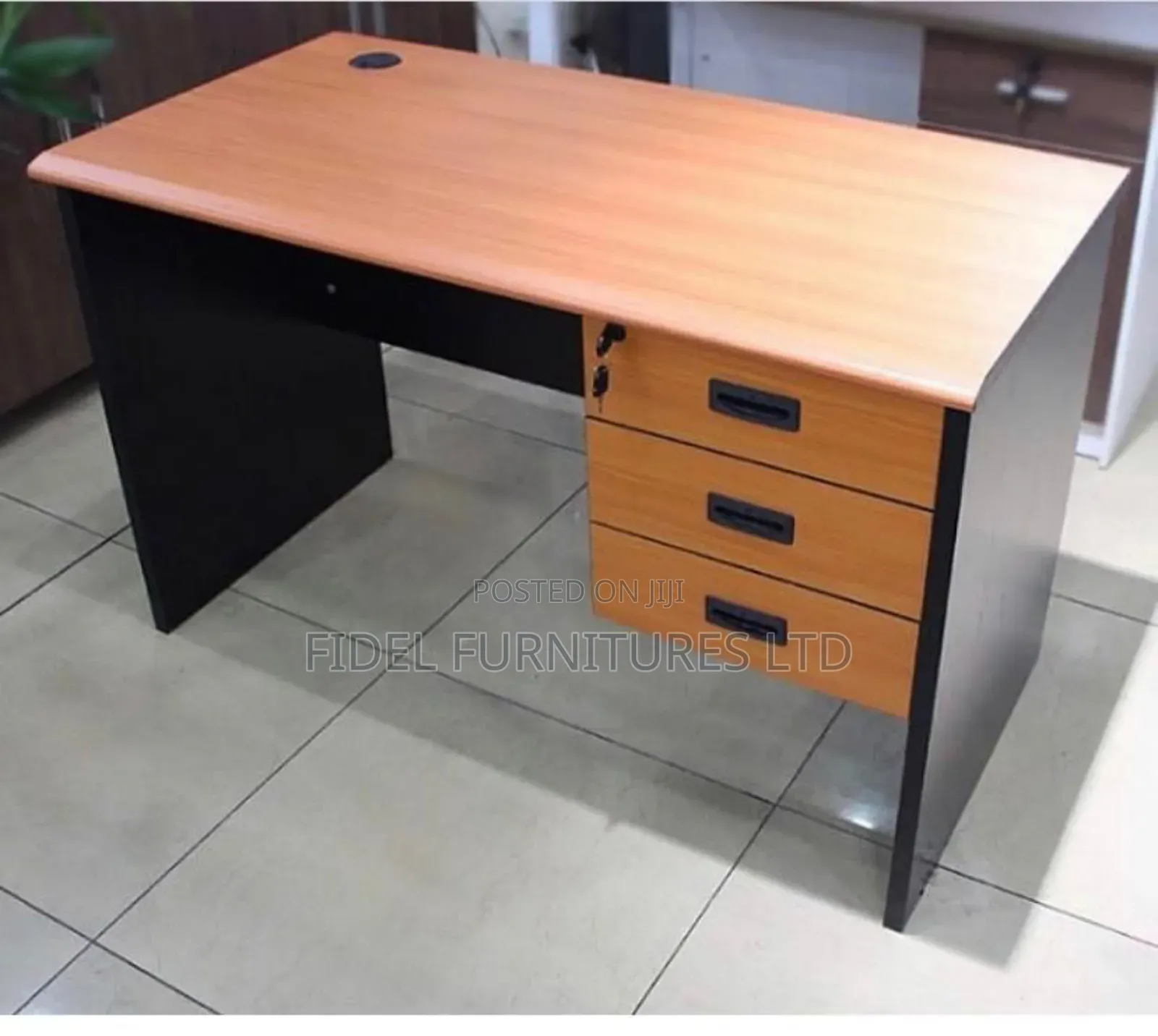 Office Table 4ft Available