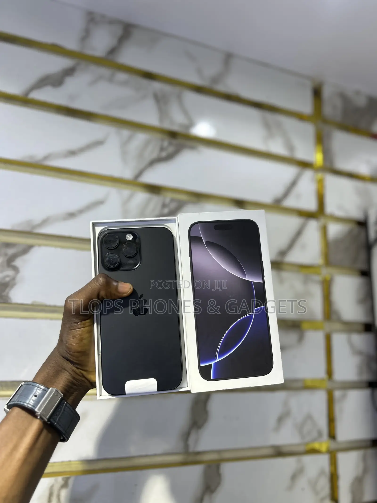 New Apple iPhone 16 Pro Max 256 GB Black