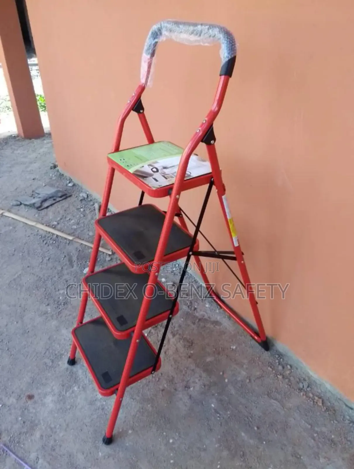 4 Steps Ladder