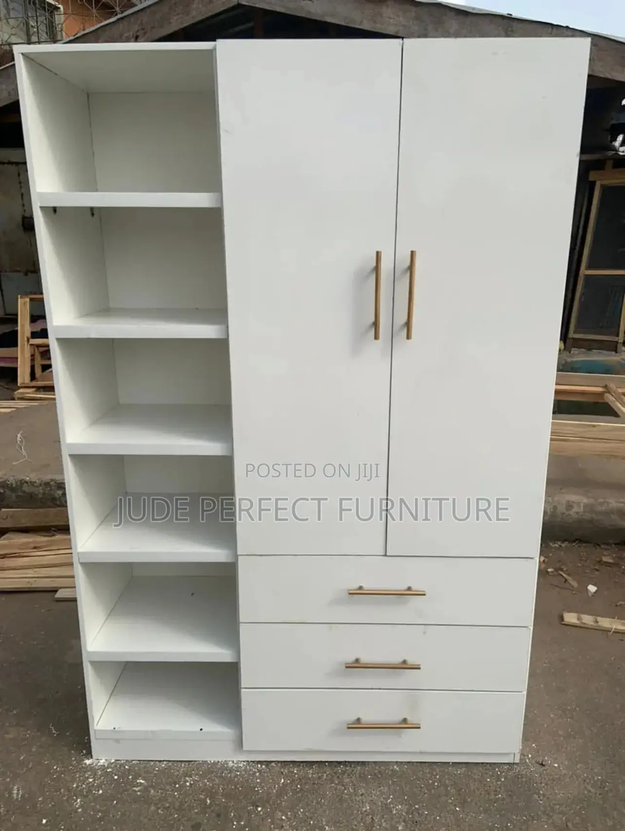 High Specious Family Size Wardrobe