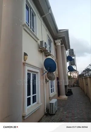 3bdrm Block of Flats in Kubwa for rent