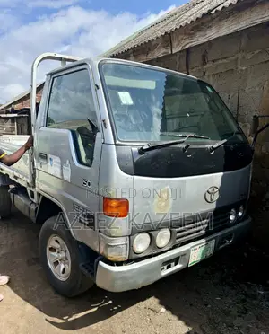 Photo - Toyota Dyna 150 New Model Face 2001 Model