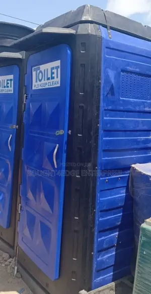 Mobile Toilet With Tank