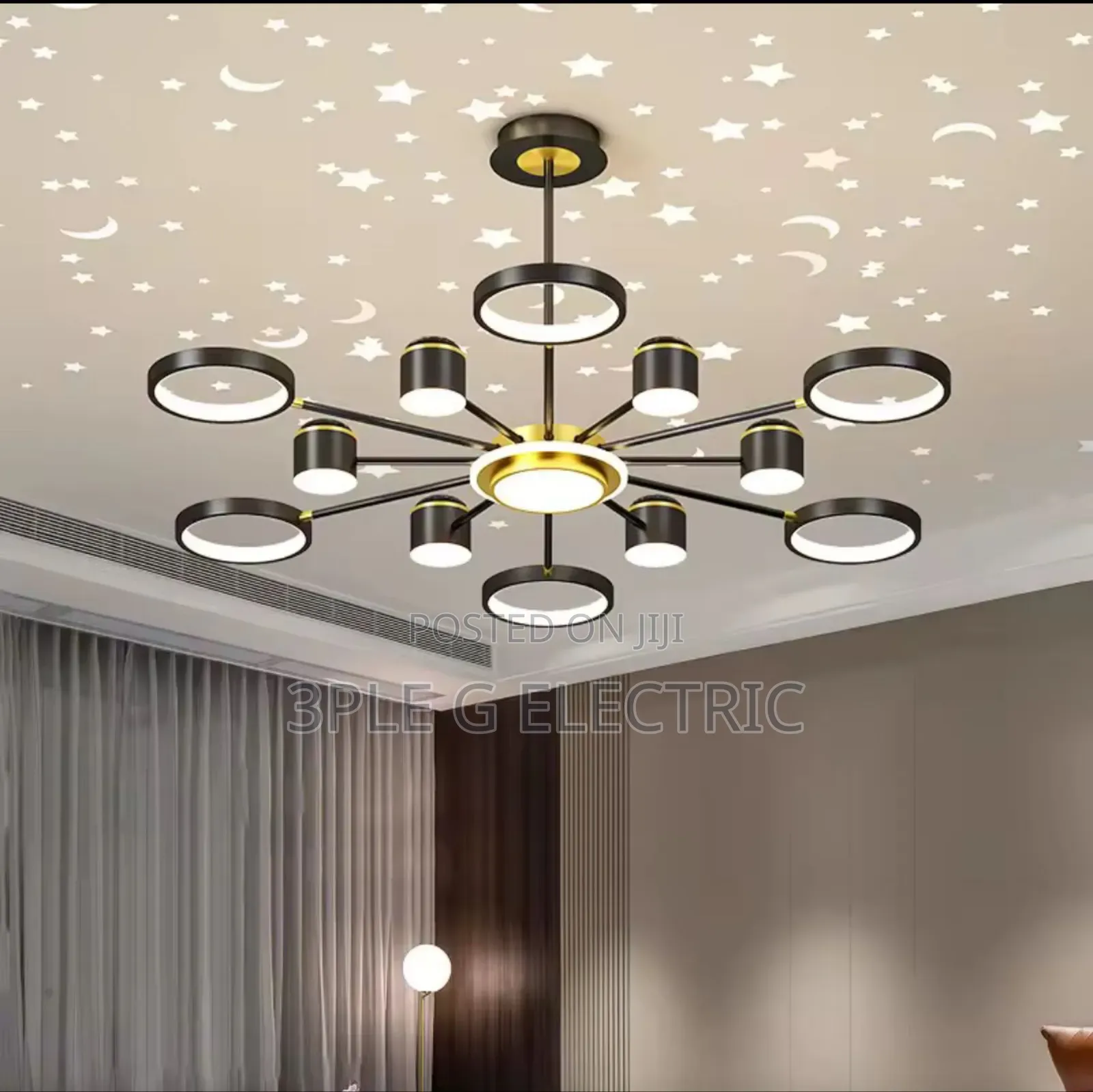12hands Star Light Chandelier