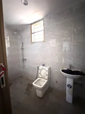 3bdrm Apartment in Guzape Abuja for rent