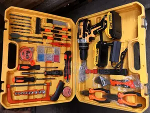 Dewalt Screwing Machine With Accessories