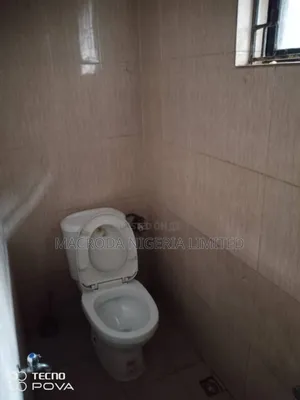 3bdrm Block of Flats in Ikeja for rent