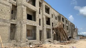 5bdrm Townhouse/Terrace in Mabushi for sale