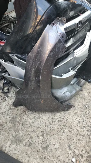 Fender Honda CRV 2018