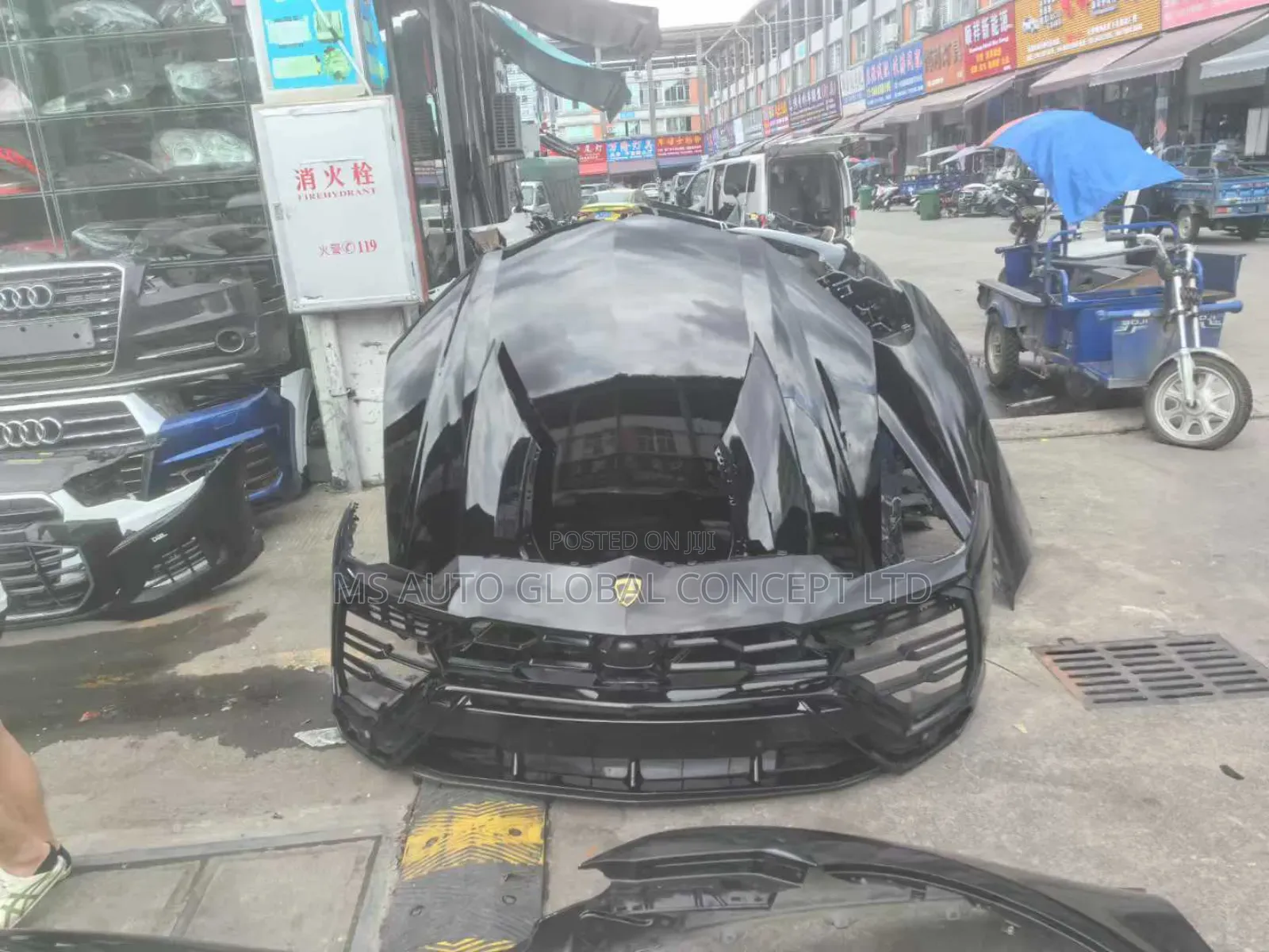 Lamborghini Urus Complete Front Cut
