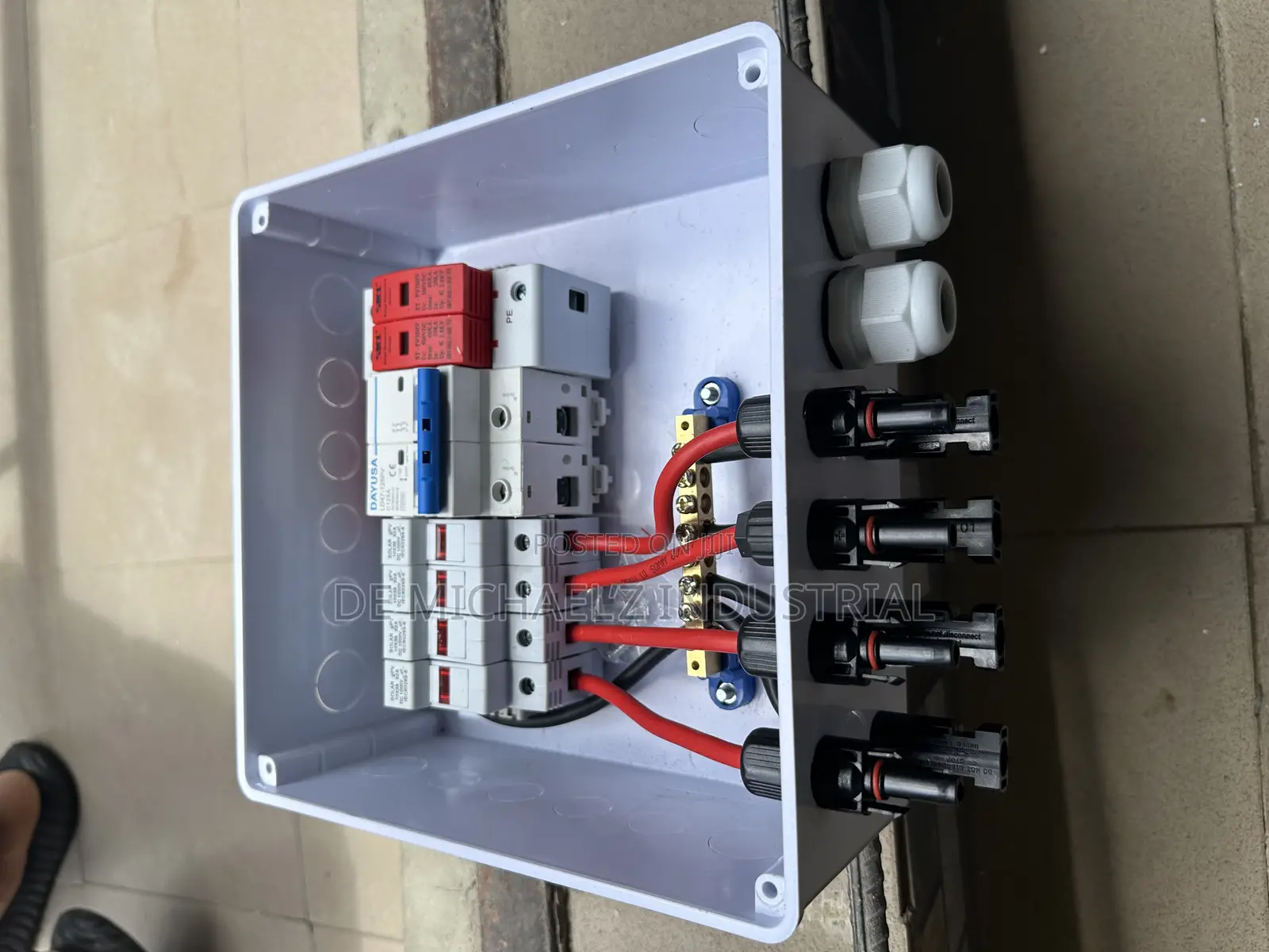 4 Strings Pv Combiner Box for Solar System