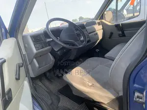 Volkswagen Transporter 2002 Blue