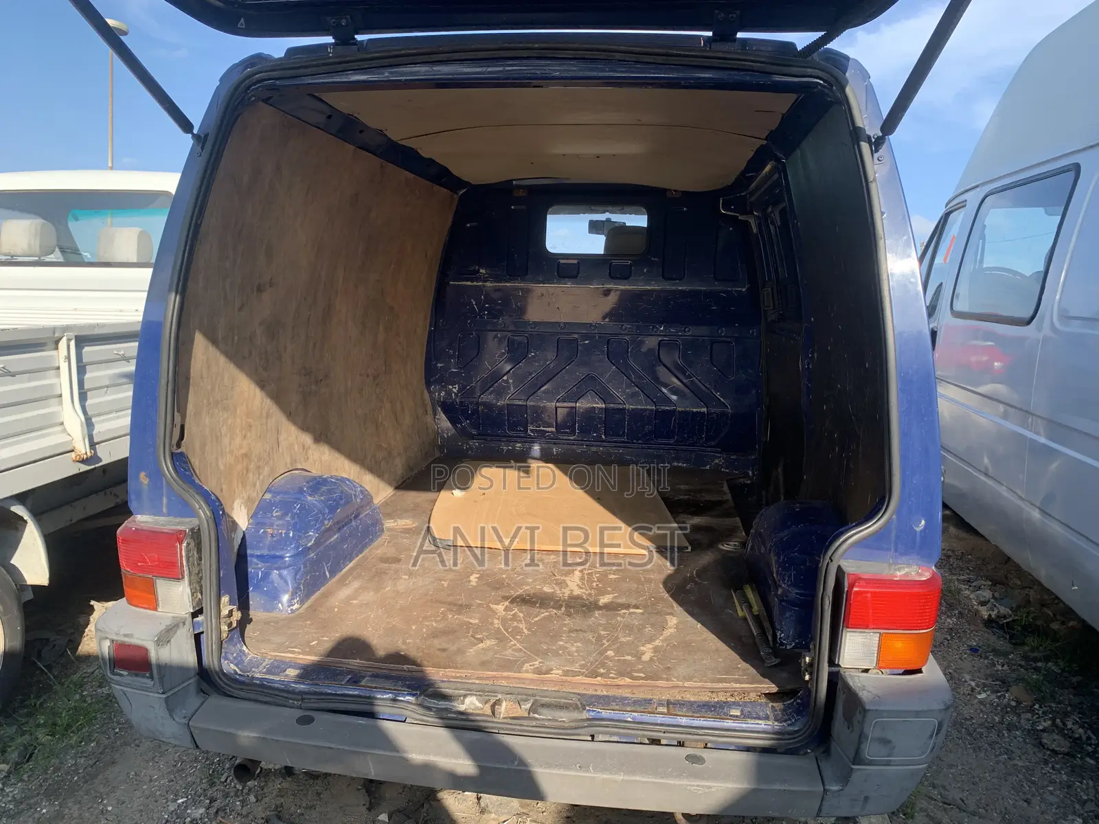 Volkswagen Transporter 2002 Blue