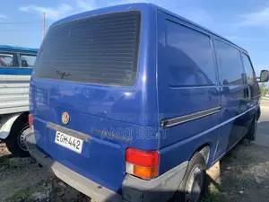 Volkswagen Transporter 2002 Blue