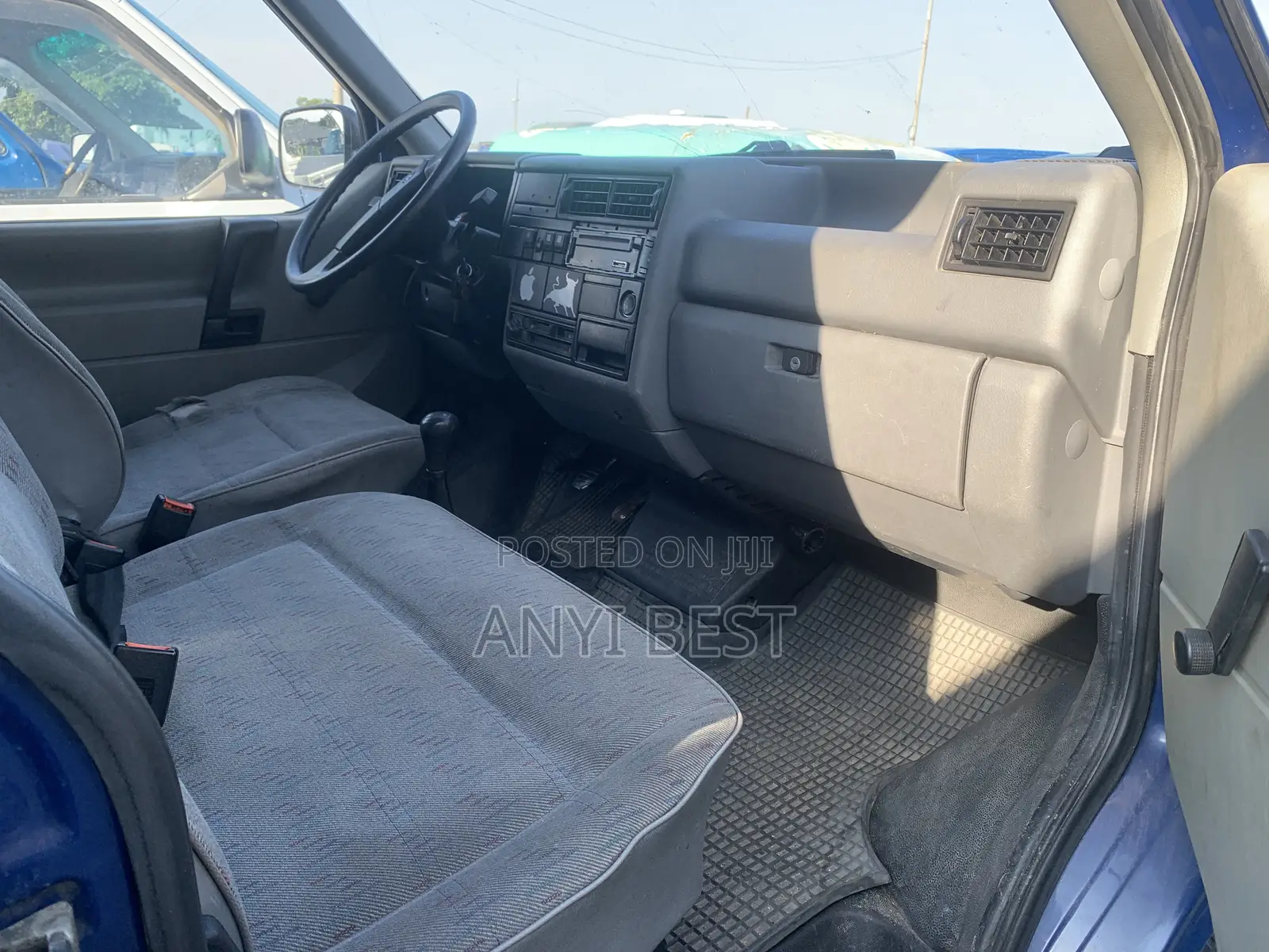 Volkswagen Transporter 2002 Blue