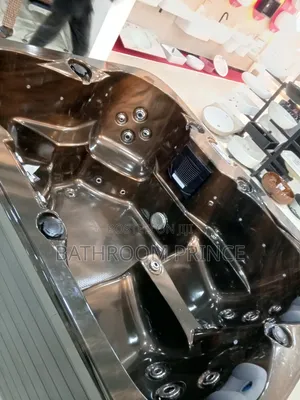 Four Seater Spa Jacuzzi