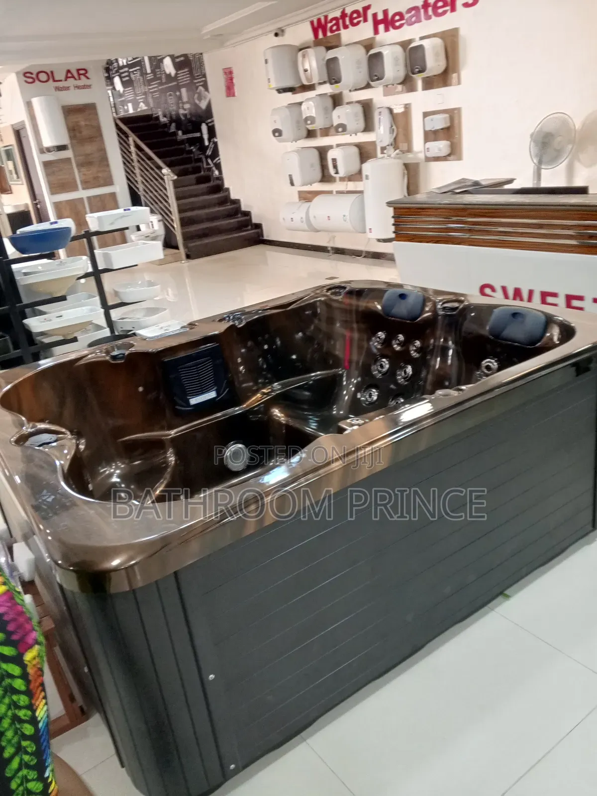 Four Seater Spa Jacuzzi