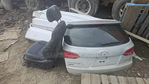 Hyundai Santa Fe 2012 Complete Booth