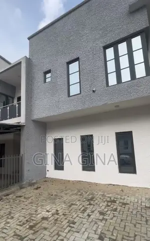 3bdrm Townhouse / Terrace in Main Galadimawa for rent