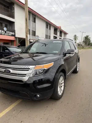 Photo - Ford Explorer XLT 4dr FWD (2.0L 4cyl 6A) 2013 Black