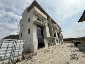 5bdrm Townhouse/Terrace in Wuye for sale