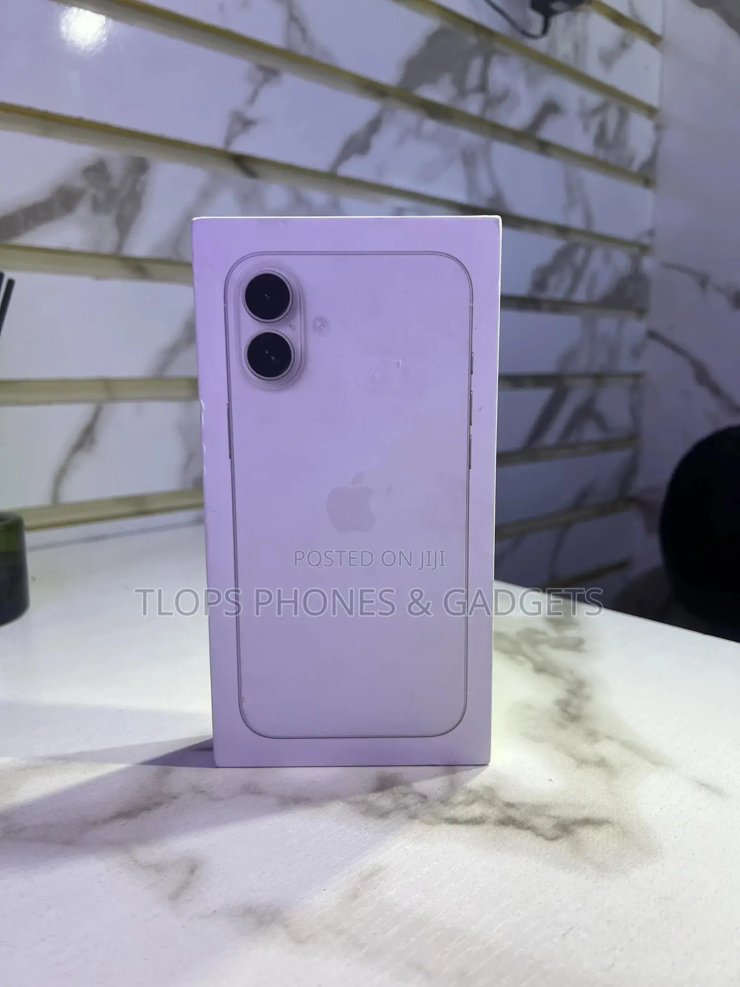 New Apple iPhone 16 Plus 128 GB Silver
