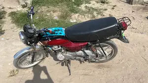 Photo - Bajaj Boxer 100 2023 Red