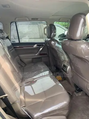 Lexus GX 460 Base 2014 Gold
