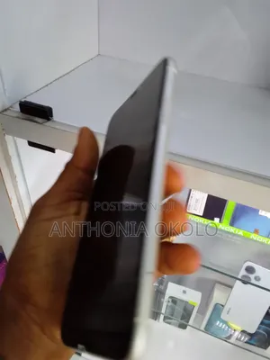 Apple iPhone 11 64 GB White