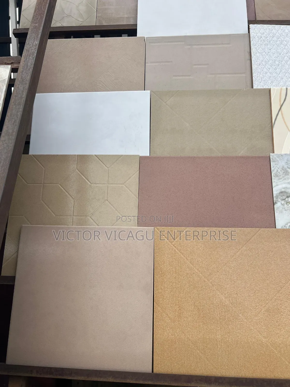 40/40 Plain Tiles