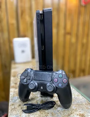 Clean Ps4 Slim With 12installed Games Fc26 Included